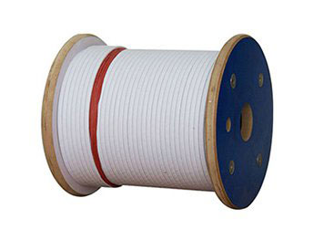 alambre de aluminio aislado